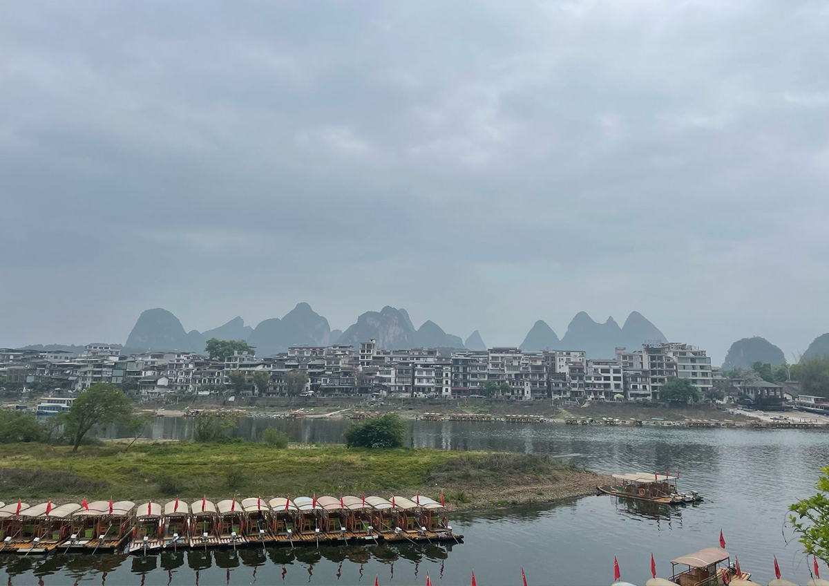 Как США и Китай соперничают в Африке через экономические рычаги влияния