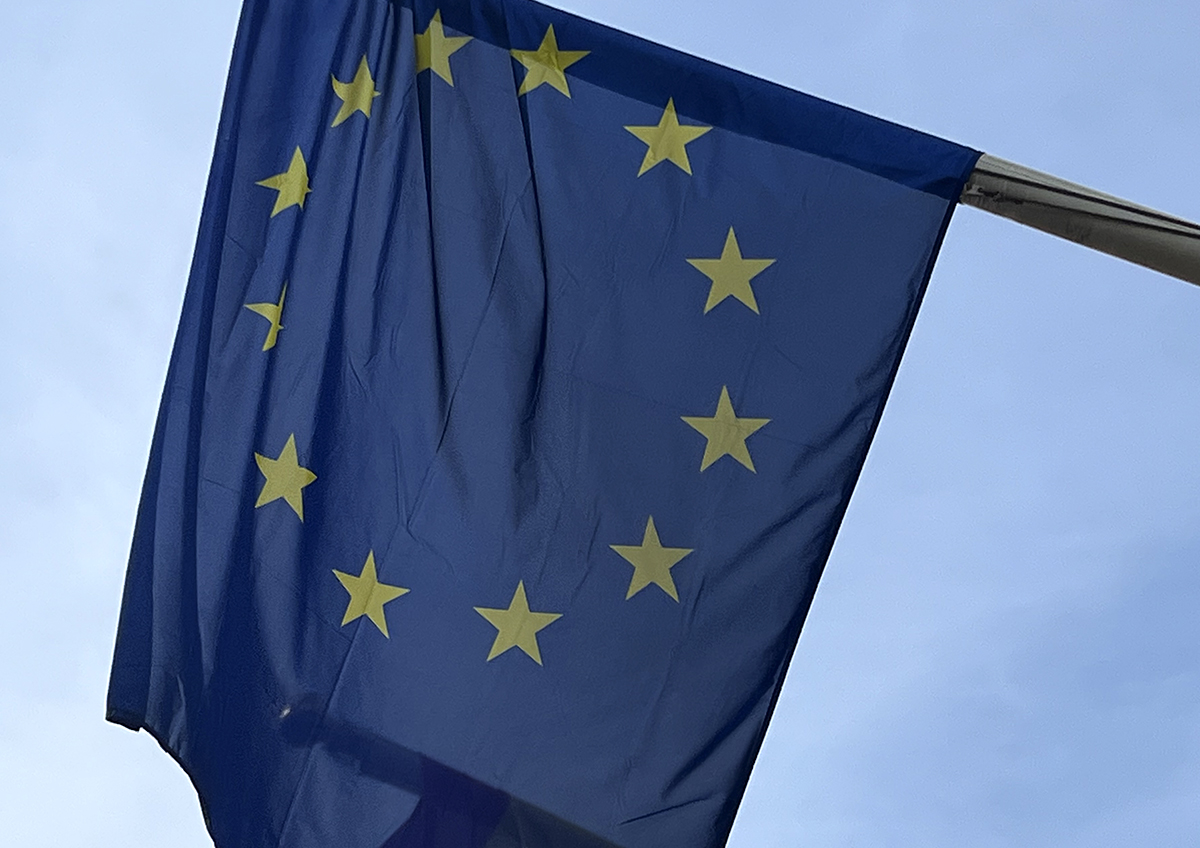 Новый премьер Венгрии балансирует между требованиями ЕС и «правым» электоратом