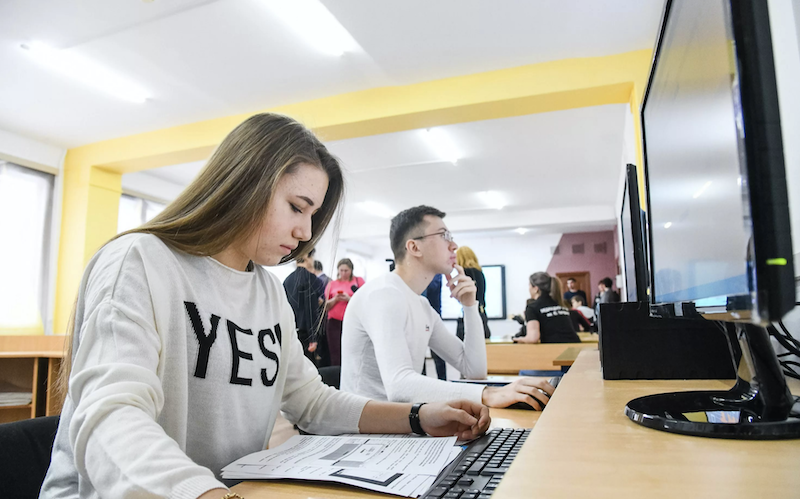 В Иркутске просят не переводить студентов-педагогов на дистанционное обучение