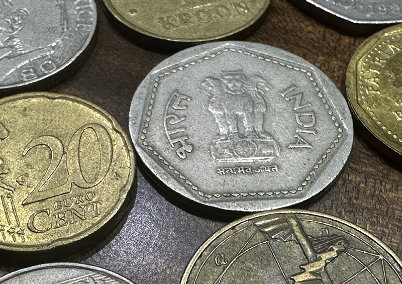 Как историческая сделка между Индией и ОАЭ повлияет на курс рубля и доллара