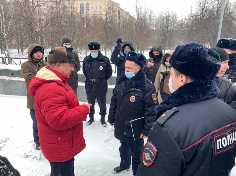 Депутат Рашкин получил второе подряд предостережение от полиции 