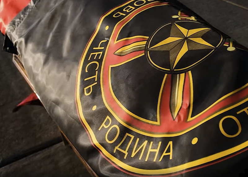 Родным погибших летчиков Су-24М ЧВК «Вагнер» передали звезды Героев России